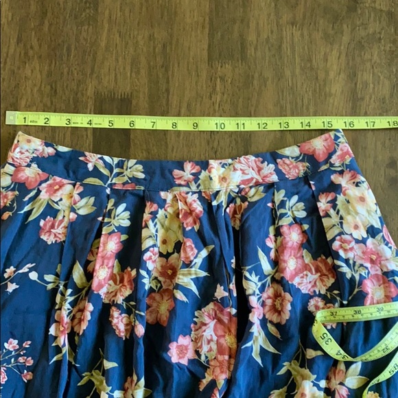 4/$20! Forever 21 Blue Pink Floral A Line Skirt - Picture 3 of 9